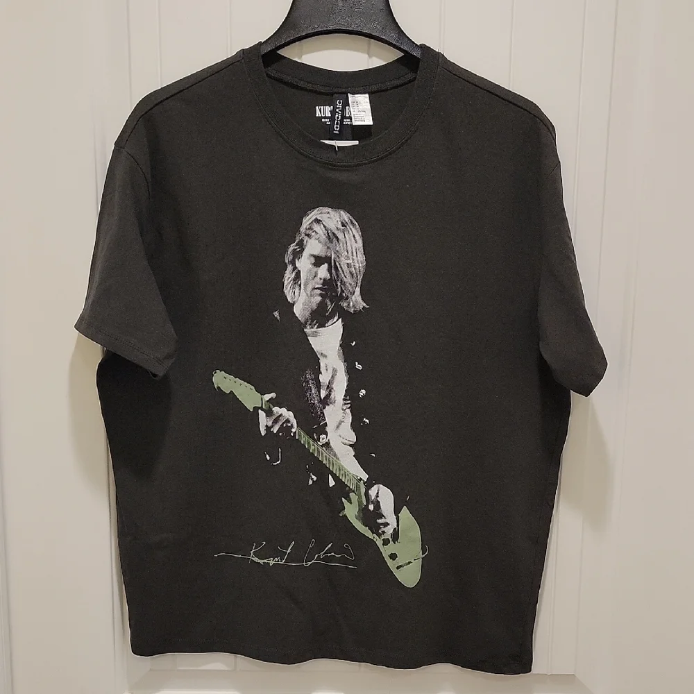 Kurt Cobain Tshirt Black Size Medium NWT - Picture 1 of 7